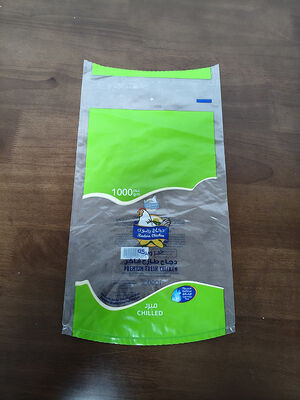 Pas het logo aan en bedruk de doorzichtige, door hitte krimpende bevroren kippenzakken